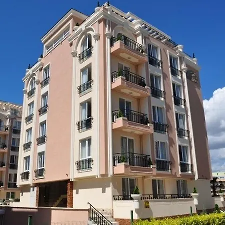 Rainbow 4 - Menada Apartment *
